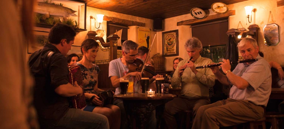 Ceol agus Craic: (Music & Entertainment)